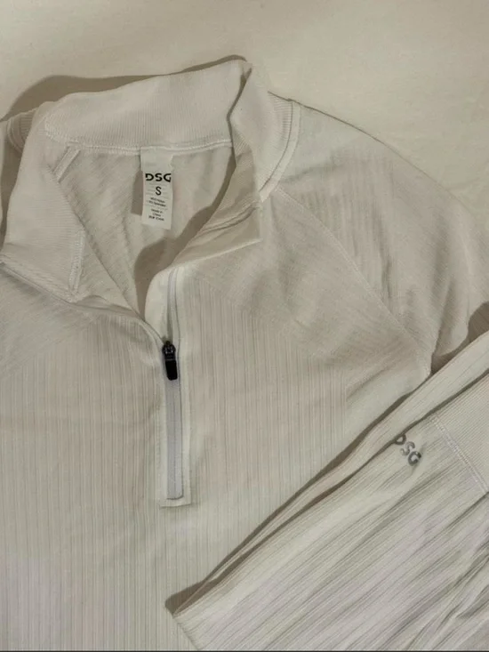 White Ribbed Quarter-Zip - Picture 2 of 4